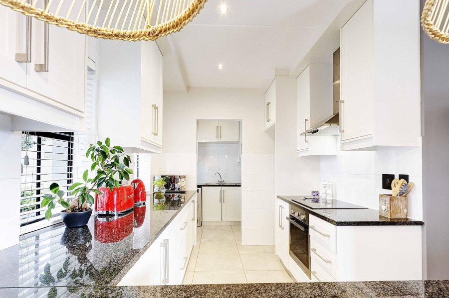 To Let 3 Bedroom Property for Rent in Graanendal Western Cape